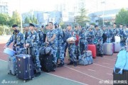 王俊凯军训爆料视频,汗水铸就青春风采